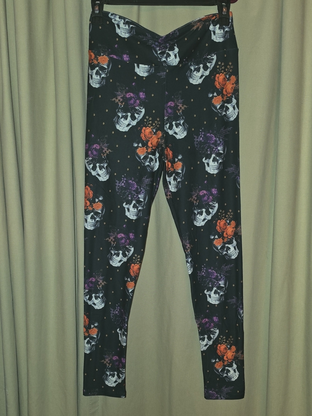 Black Floral Skull Print Leggings with Purple and Orange Accents NWOT